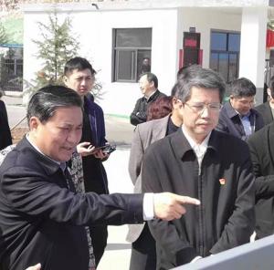 熱烈歡迎河南省副省長武國定、汝陽縣縣委書記潘峰到我廠指導(dǎo)工作
